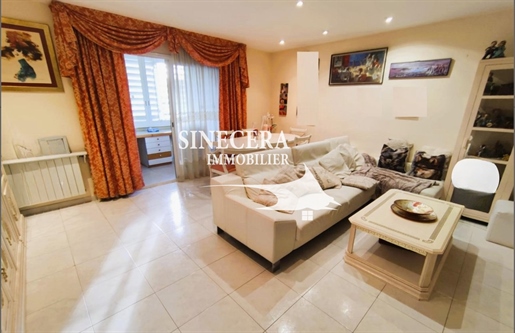 Duplex on the second line of the sea and the center of Playa de Aro.