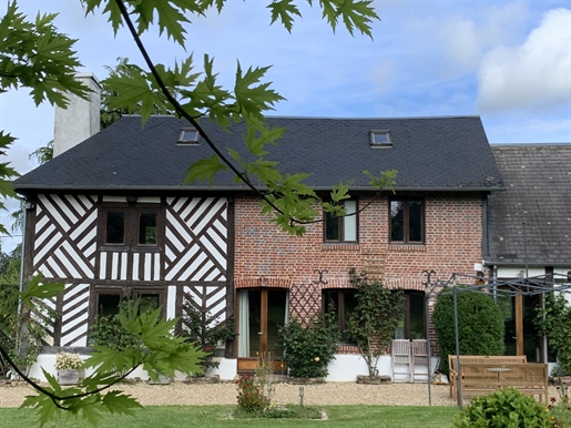 House near Pont-L'évêque