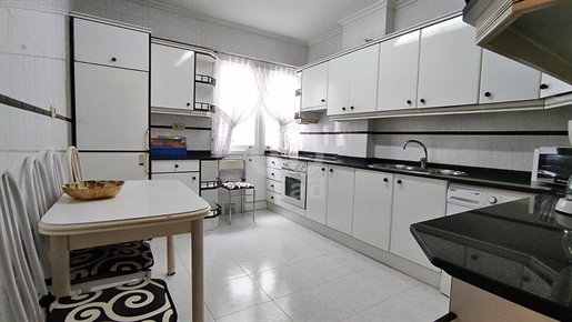Apartamento 4 dormitorios - 90.00 m2