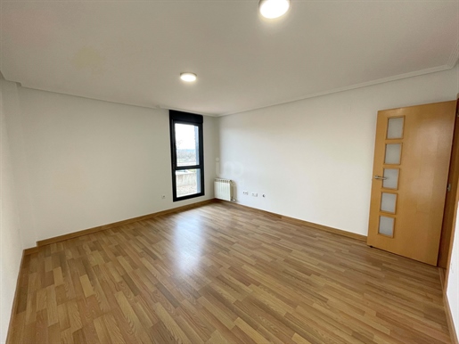 Zakup: Mieszkanie (24008)
