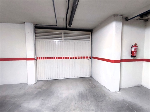 Parkeerplaats / garage / box - 75,00 m2