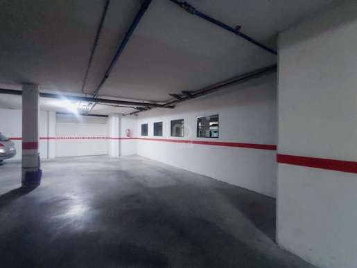 Aparcamiento / garaje / caja - 25.00 m2