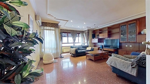 Apartamento 4 dormitorios - 156.00 m2