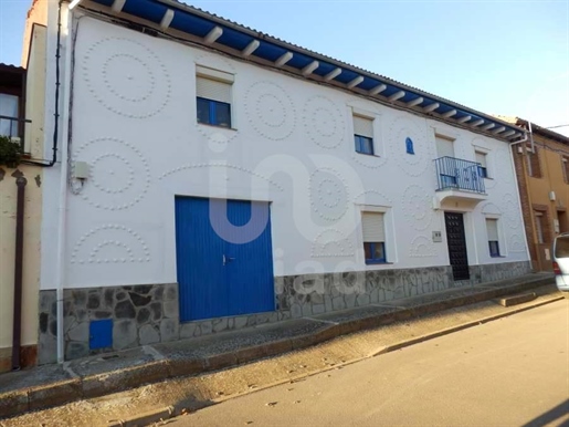 Townhouse 8 bedrooms - 435.00 m2