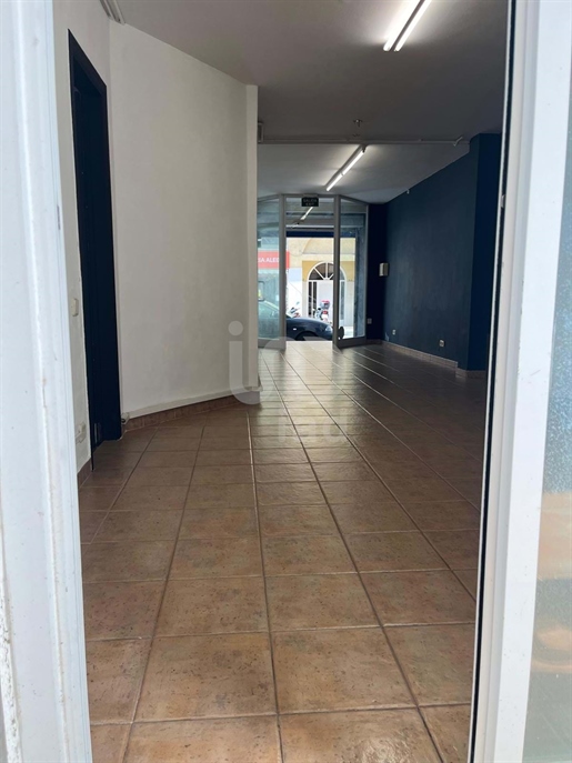 Compra: Espaço comercial (08810)