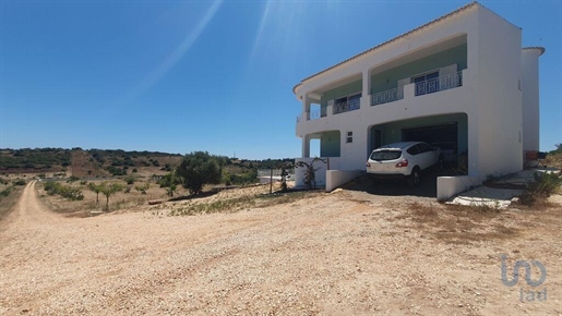 Traditional house with 4 Rooms in Bensafrim e Barão de São João with 250,00 m²