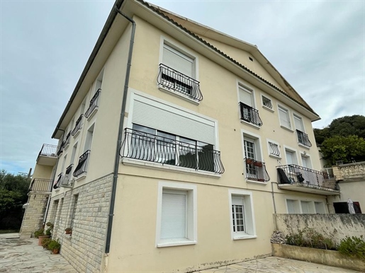 Special investor: Building comprising 19 apartments for sale in Bollène