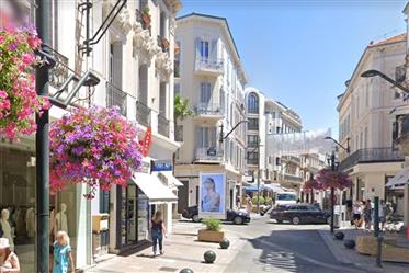Cannes - rue d'Antibes – Apartament foarte frumos cu 3 camere