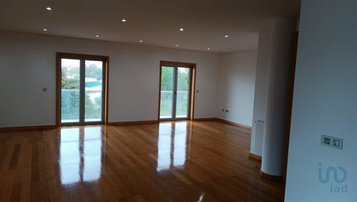Appartement T4 à Porto de 208,00 m²