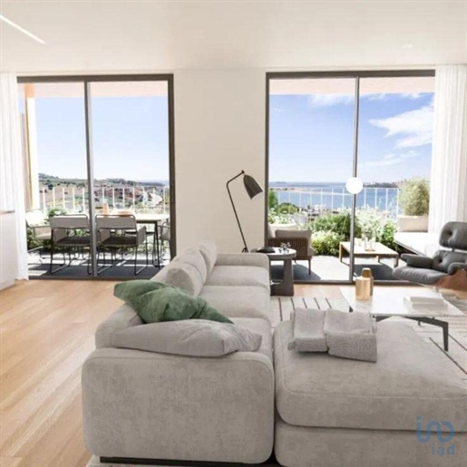 Appartement T2 à Porto de 98,00 m²