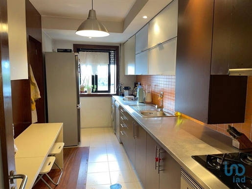 Apartment with 1 Rooms in Porto with 61,00 m²