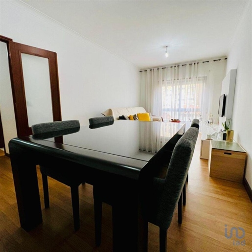 Appartement T1 à Porto de 60,00 m²
