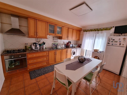 Appartement T2 à Leiria de 150,00 m²