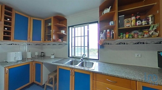 Casa T4 em Açores de 216,00 m²