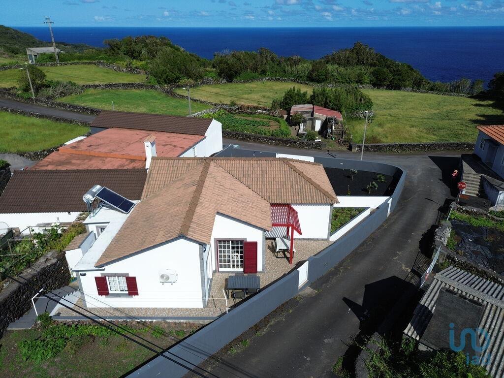 Home / Villa with 3 Rooms in Piedade with 149,00 m²