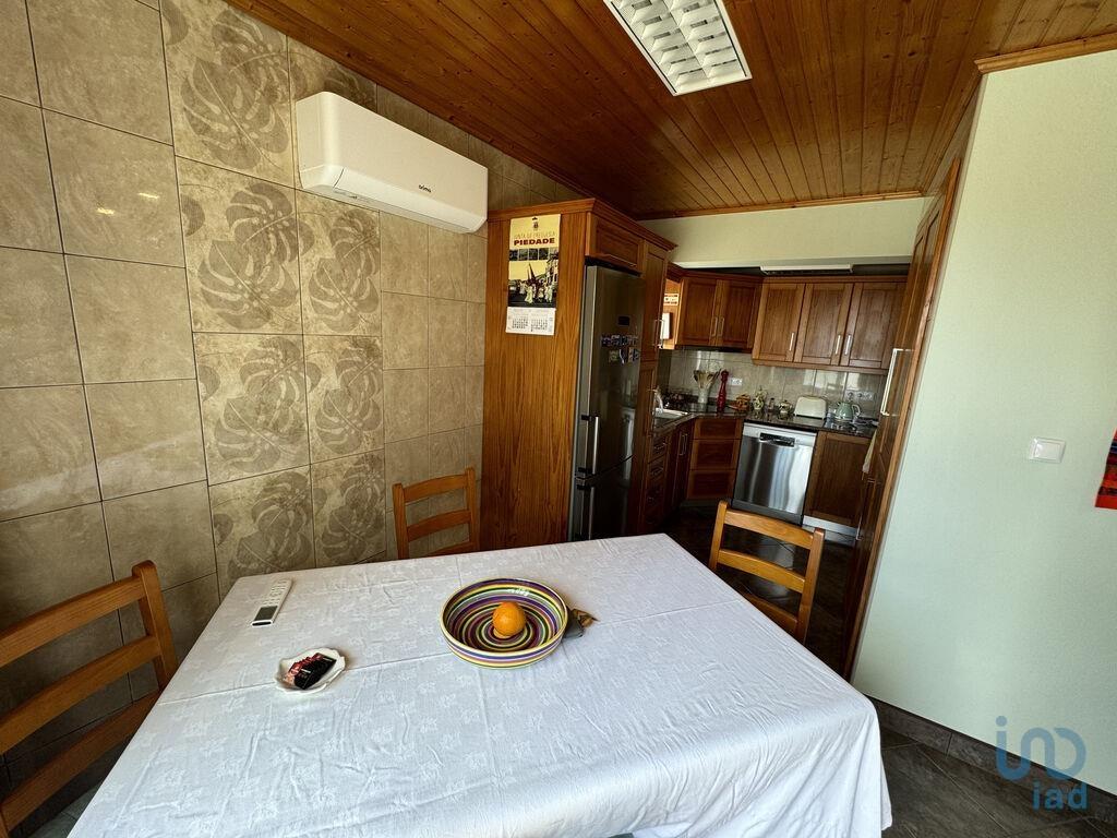 Home / Villa with 3 Rooms in Piedade with 149,00 m²