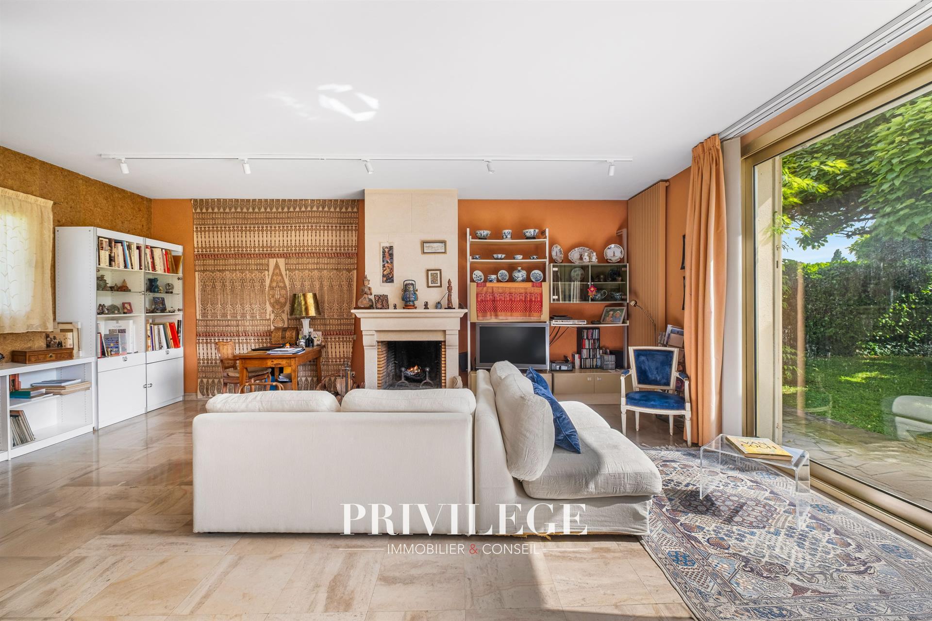 Saint Didier au Mont d'Or- Maison familale de 200 m2 dans un domaine sécurisé au calme .