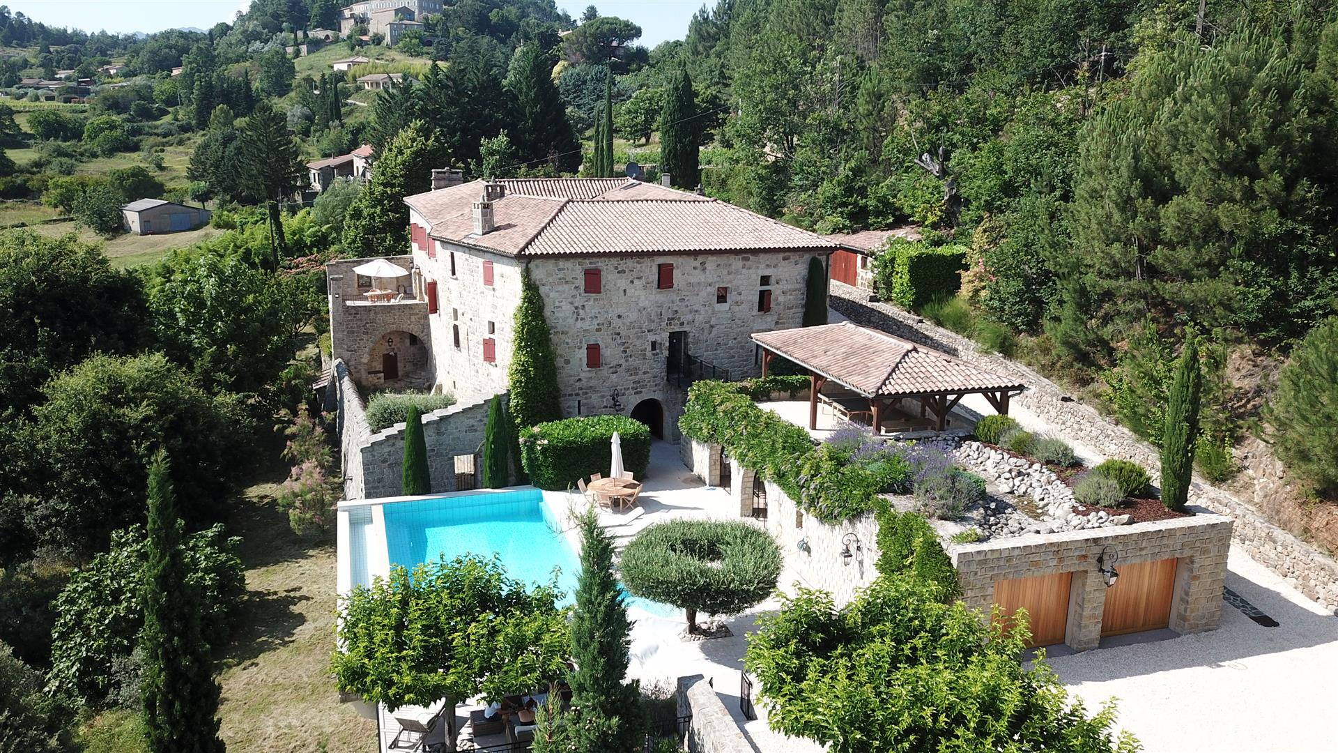 Extraordinär bostad i Ardeche
