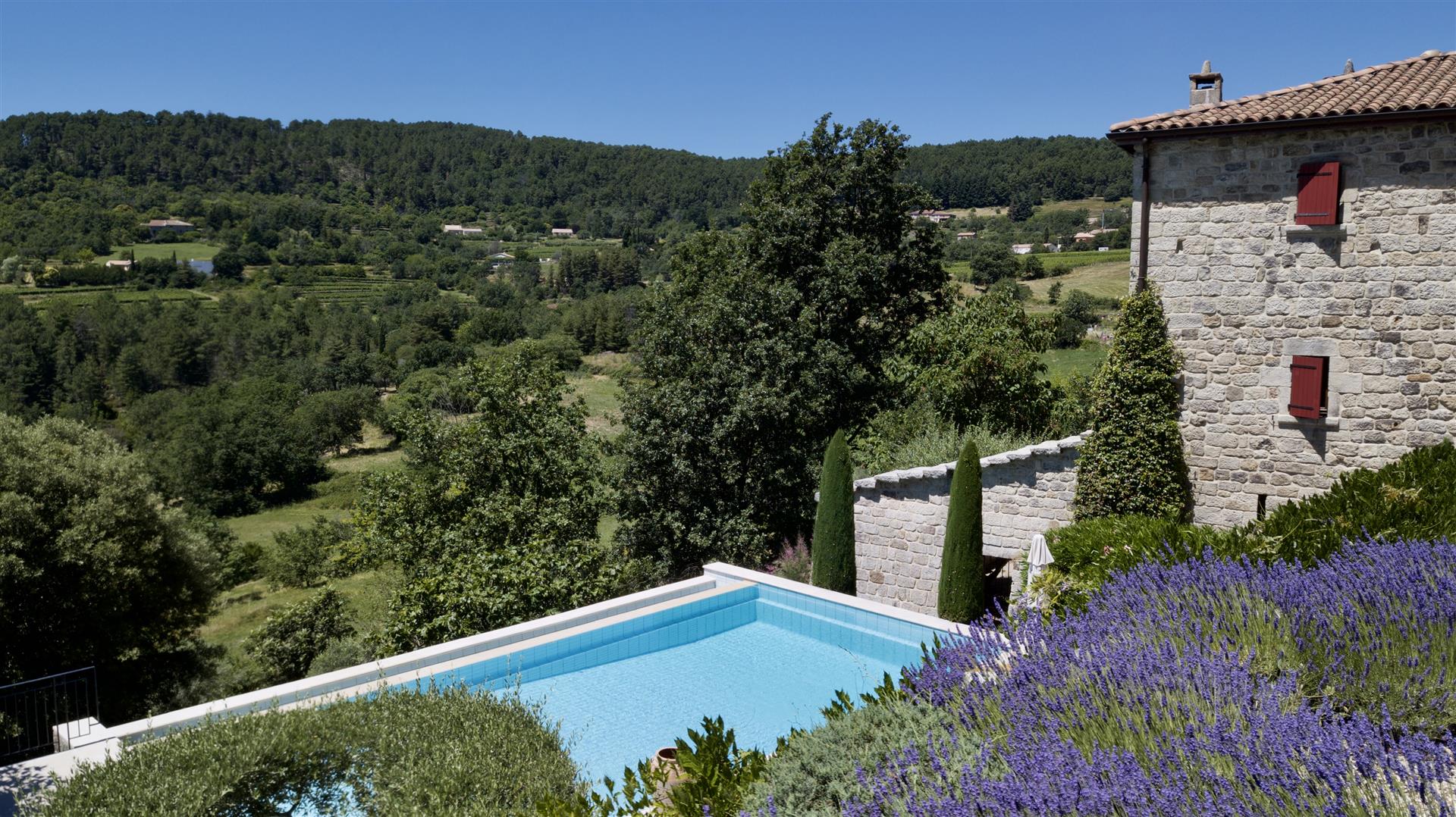 Extraordinär bostad i Ardeche