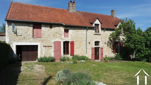 Farmhouse of character in the heart of a village