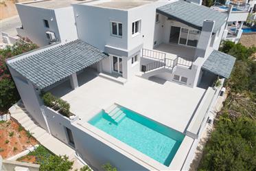 Luxe 4 bedroom villa with rental license