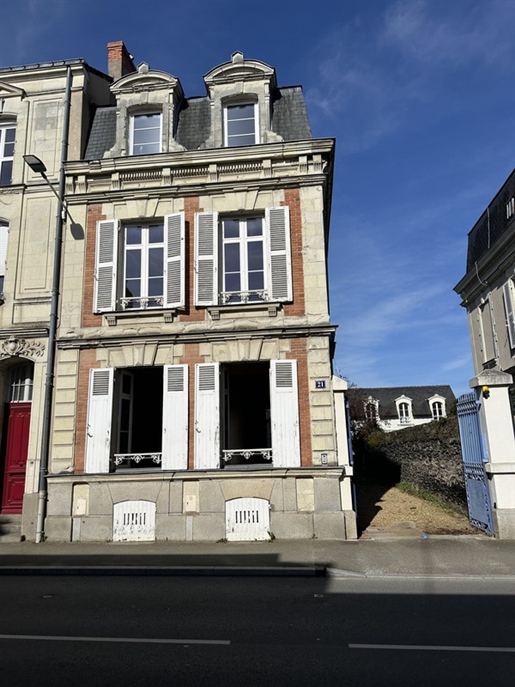 Dpt Maine et Loire (49), à vendre Angers Maison Bourgeoise de 200 m² hab - Terrain de 450,00 m² + dé