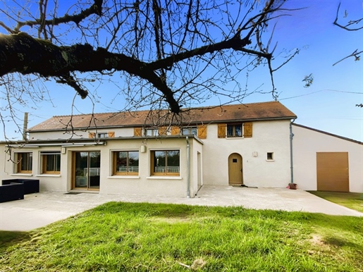 Dpt Vienne (86), à vendre Chatellerault maison P8 de 196,16 m² - Terrain de 3 120,00 m²