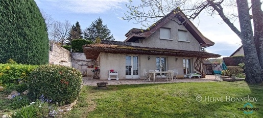Dpt Puy de Dôme (63), for sale Thiers house P13 of 227 m² - Land of 3,011.00 m²