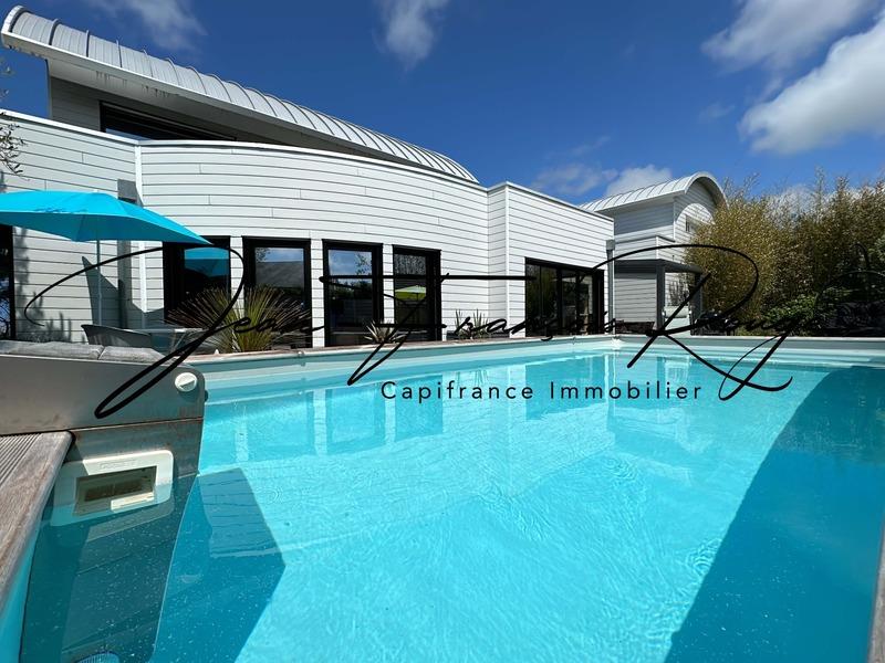 Agon-Coutainville, 600 meters from the beach, superb architect-designed house built in 2007 with a s