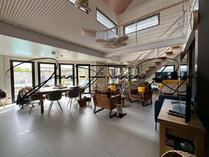 Agon-Coutainville, 600 meters from the beach, superb architect-designed house built in 2007 with a s