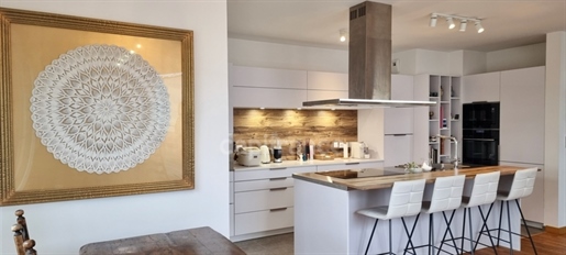 Dpt Ain (01), zu verkaufen Ferney Voltaire T4-Wohnung von 98,96 m² im Penthouse mit Garage
