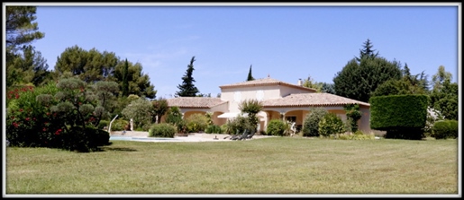 Zu verkaufen Immobilie von 280 m² in Aix en Provence