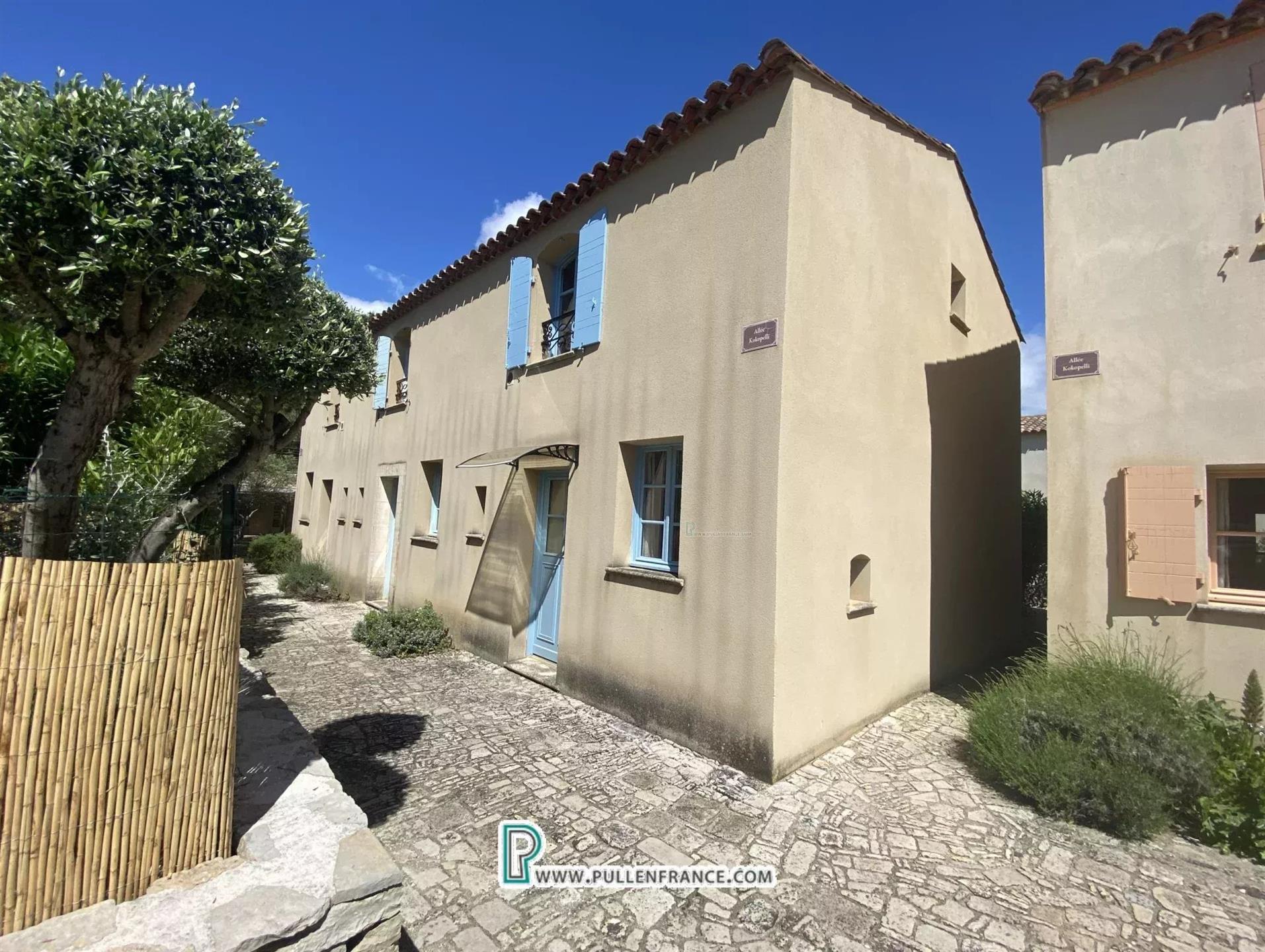 Charming 2 bed stone house in Corbieres resort village