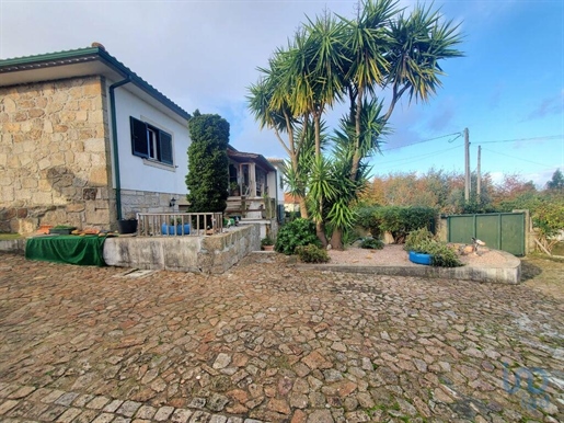 Traditional house with 4 Rooms in Viana do Castelo with 247,00 m²