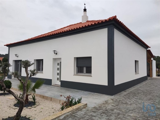 Casa T3 em Faro de 185,00 m²