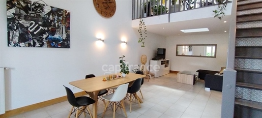 Dpt Loire (42), à vendre Saint Genest Lerpt maison P6 de 182 m² - Terrain de 800