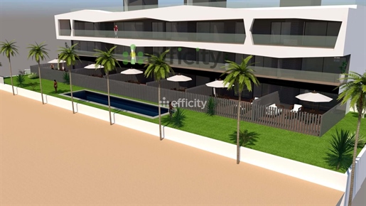 Strandwohnung mit Terrasse und Pool