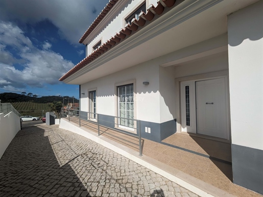 Charming villa just a stone's throw from Óbidos, with stunning views of the sunset!