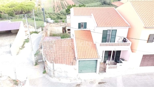Moradia isoladaT3 com garagem , distrito de Liboa, concelho de Cadaval