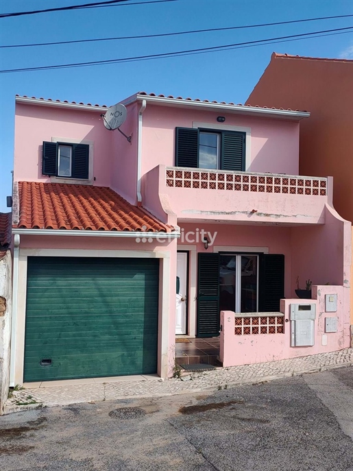 Moradia isoladaT3 com garagem , distrito de Liboa, concelho de Cadaval