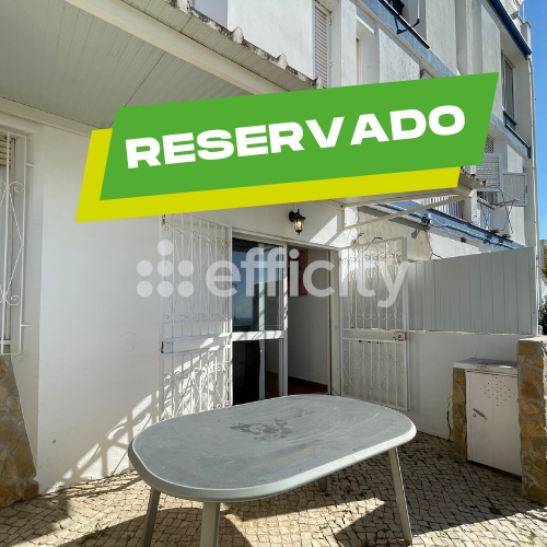 Appartement T1+1 au rez-de-chaussée, avec terrasse et cave dans le centre d’Albufeira, Algarve