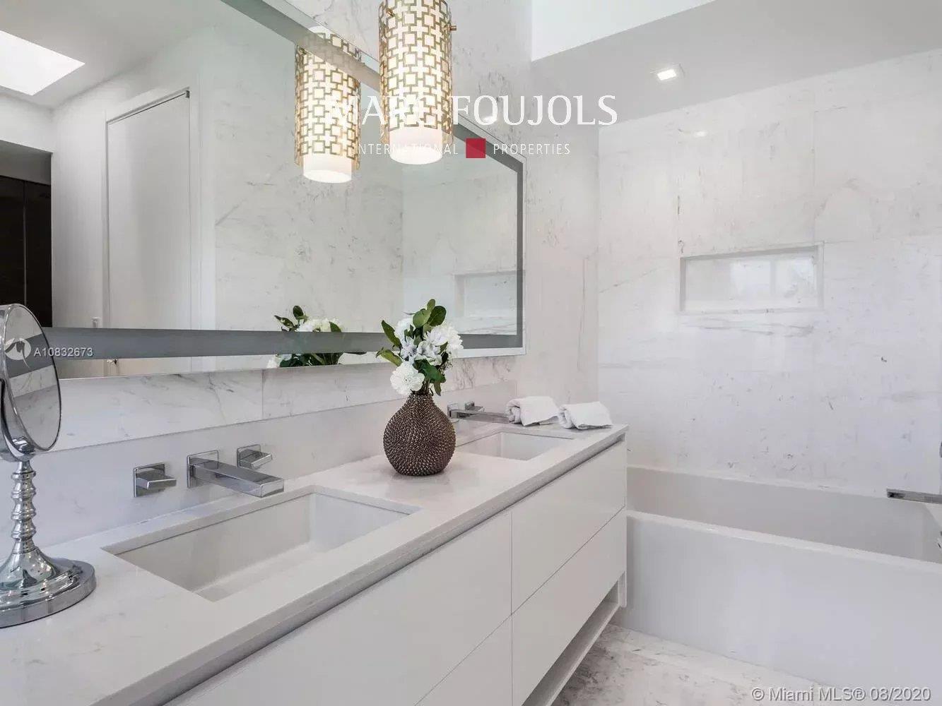 Charming Art Deco property