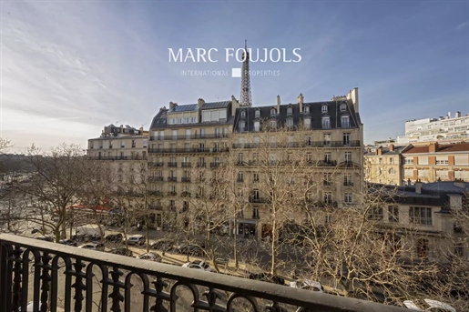 Paris VII Avenue Rapp - Receptie Appartement - 3 Suites - Uitzicht