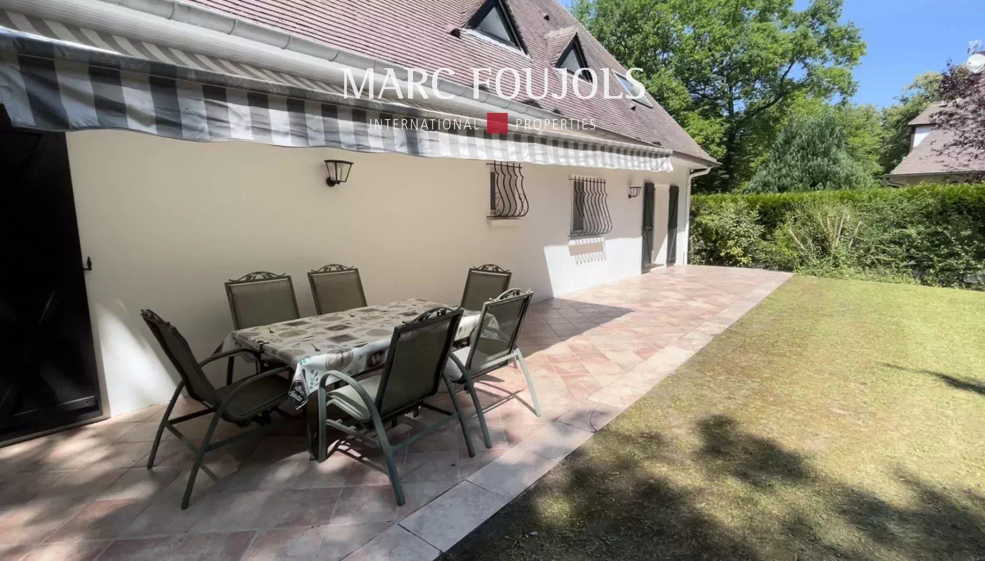 Lamorlaye house in private domain