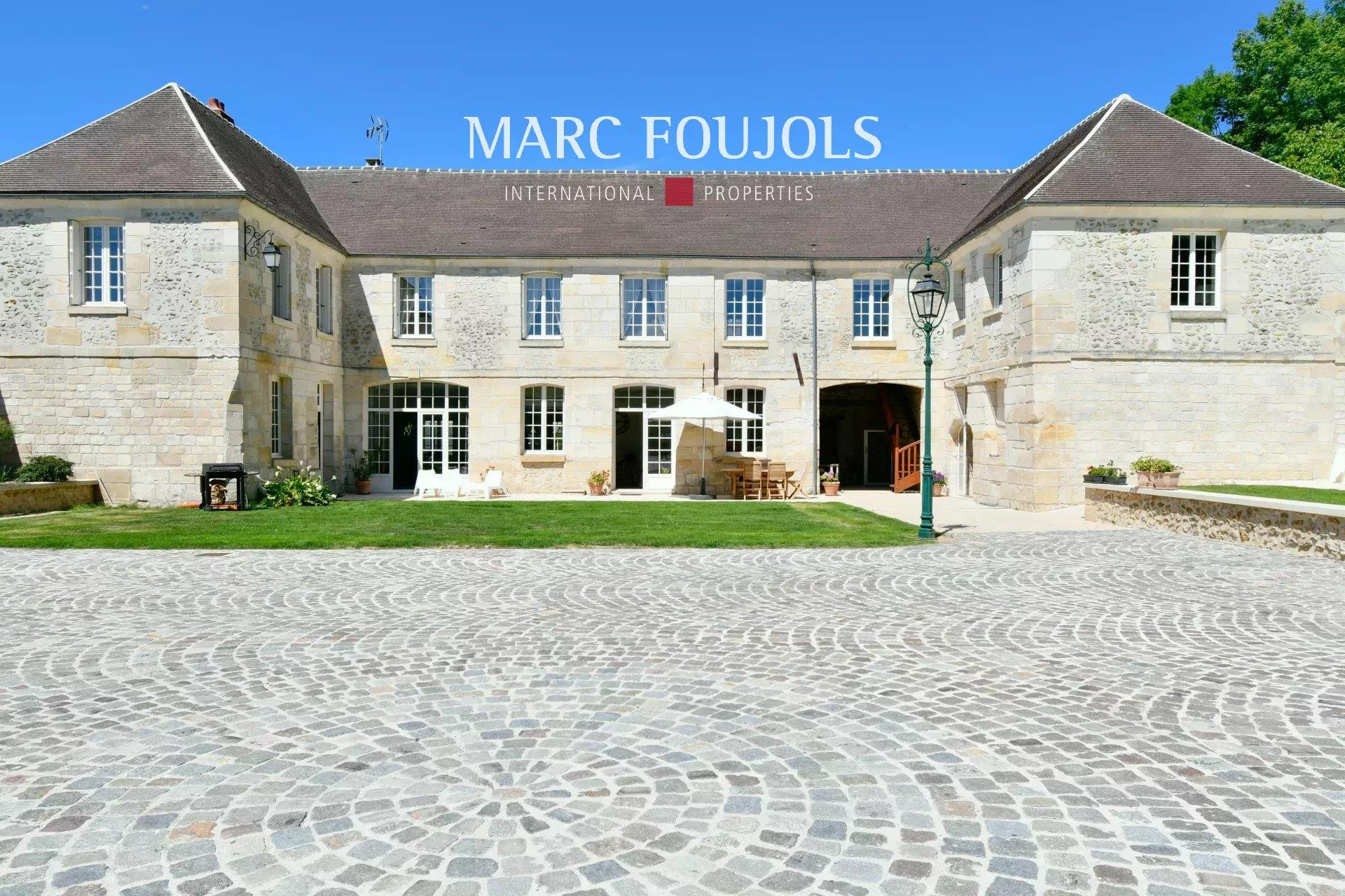 Eighteenth-century property with heated swimming pool