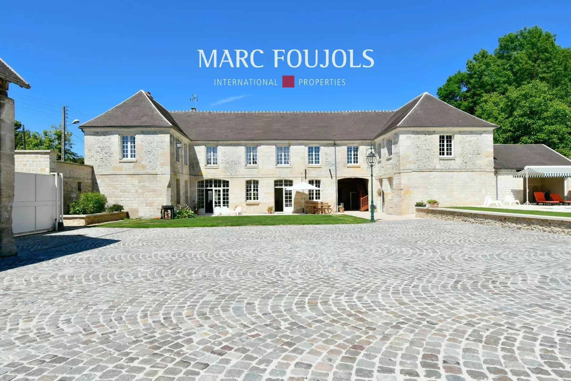Eighteenth-century property with heated swimming pool