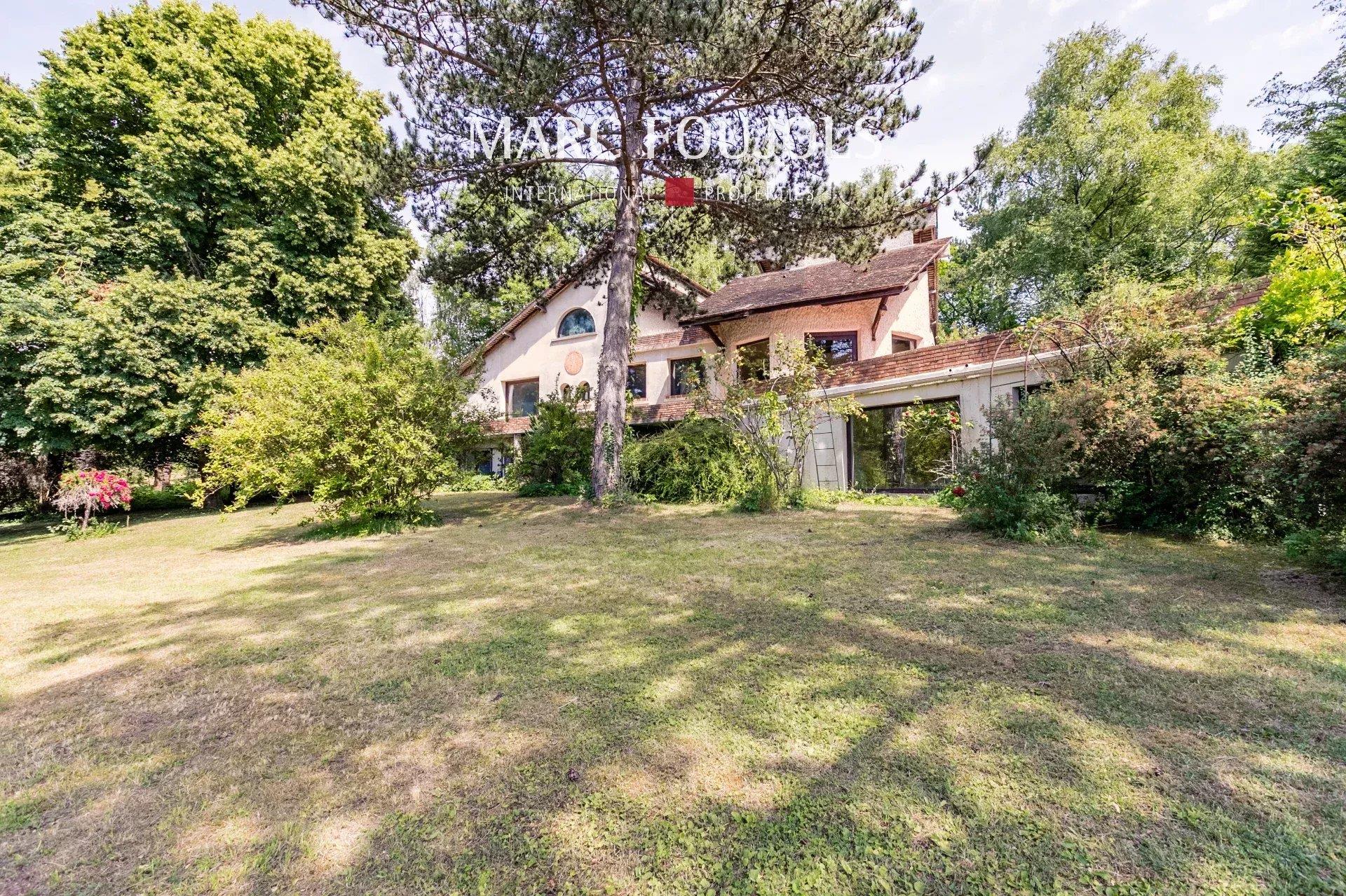 House in lush greenery 15 minutes from Chantilly