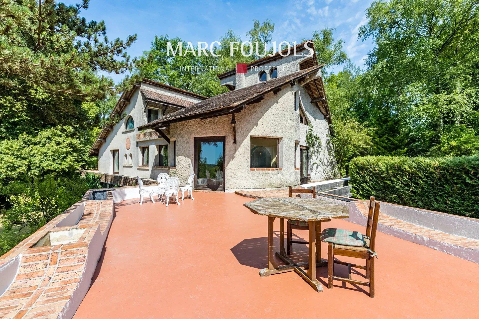 House in lush greenery 15 minutes from Chantilly