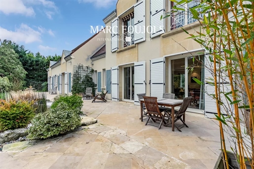 Family home in the heart of Chantilly