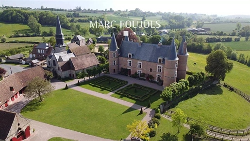 15Th century renovated listed castle with 7 Ha of land
